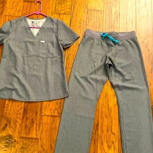 Figs Scrub Set NWOT